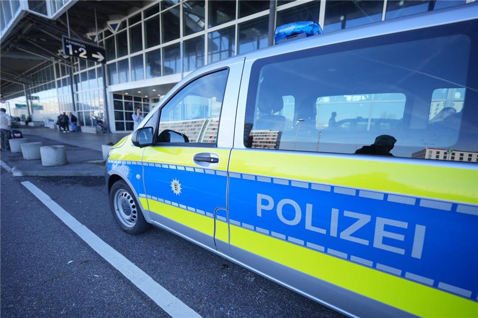 Am Stuttgarter Flughafen hat es einen größeren Einsatz der Polizei gegebenEnrique Kaczor/onw-images/dpa