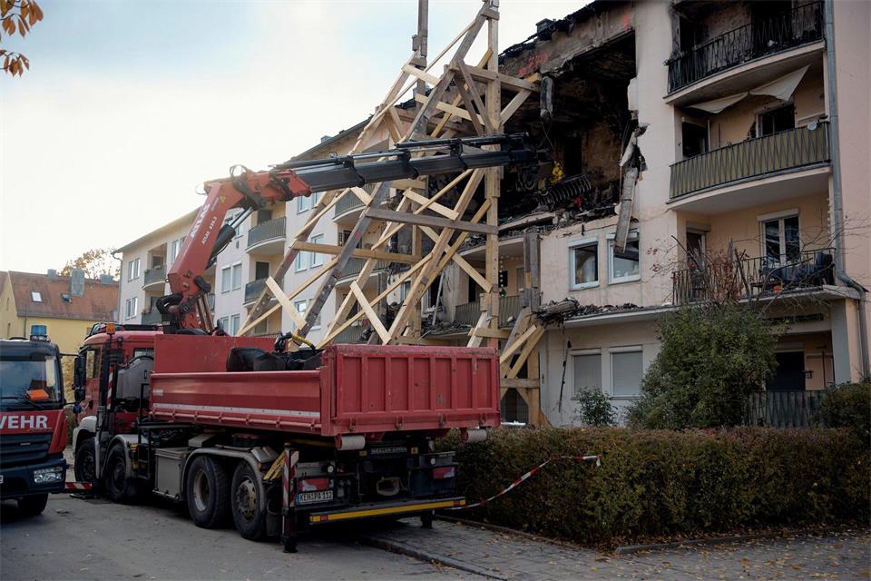Am Tag nach dem Unglück fanden die Einsatzkräfte zwei Leichen. Tizian Gerbing/dpa