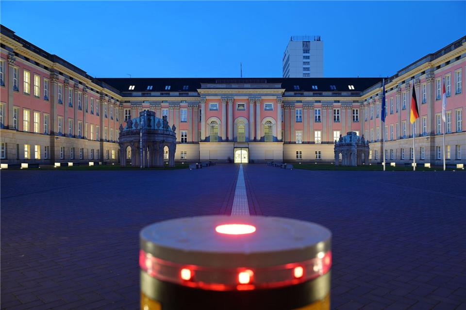 Am Tag nach der Landtagswahl äußern sich die Parteien zum Ergebnis.Michael Bahlo/dpa