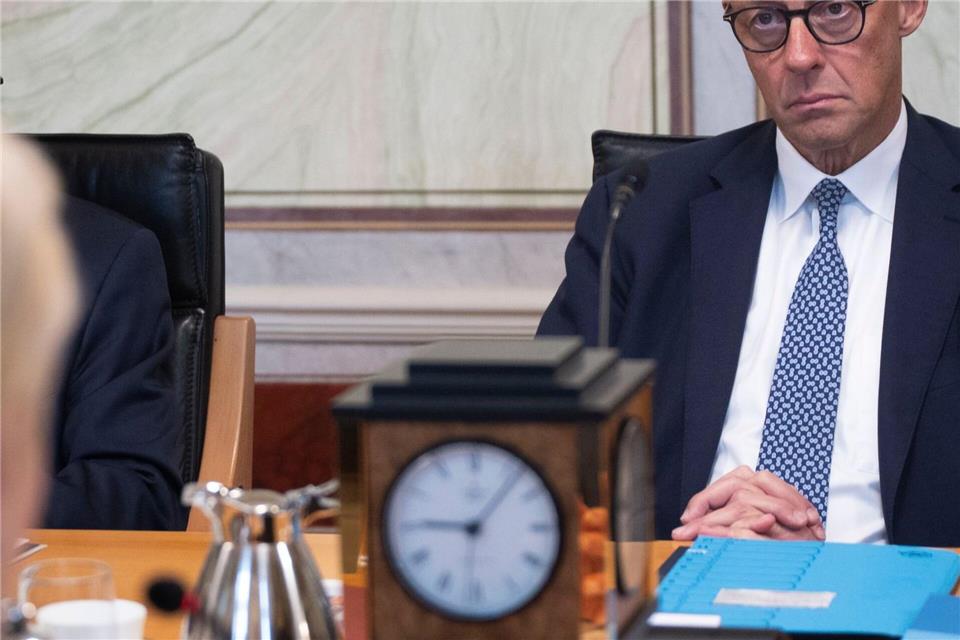 Am Vormittag nahm der Kanzler an einer Kabinettssitzung in Schwerin teil.Philip Dulian/dpa