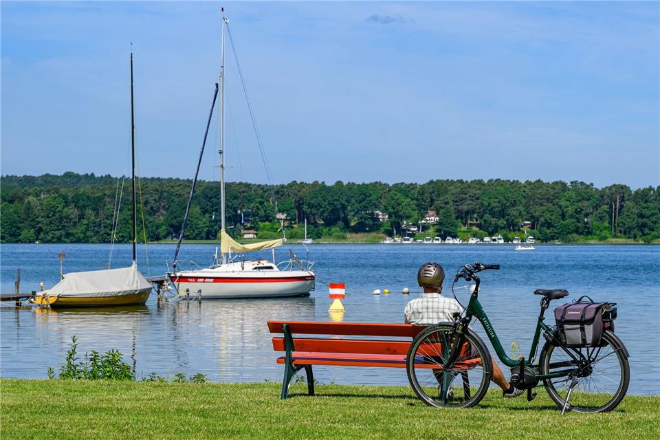 Am Wochenende werden in Brandenburg sommerliche Temperaturen erwartet.Patrick Pleul/dpa