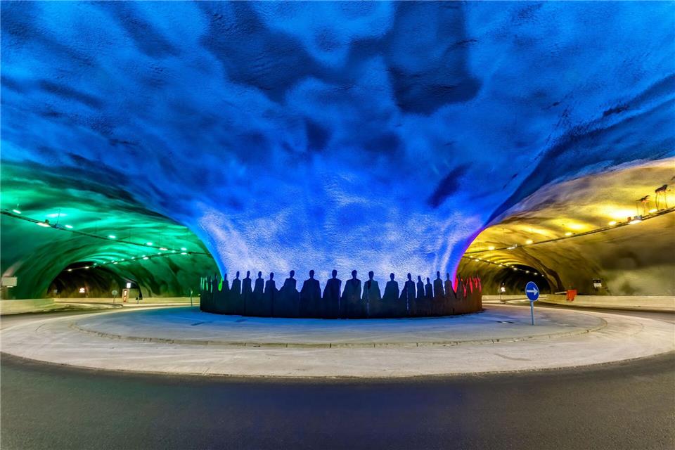 Am geografischen Mittelpunkt der Inselgruppe liegt der erste Unterwasser-Kreisverkehr der Welt.lavur Frederiksen/Faroephoto.com/dpa-tmn