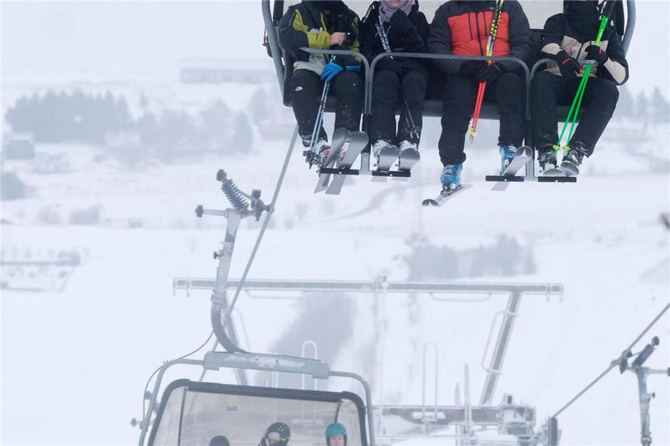 Am letzten Ferienwochenende sind Sachsens Skigebiete gut besucht.Sebastian Willnow/dpa