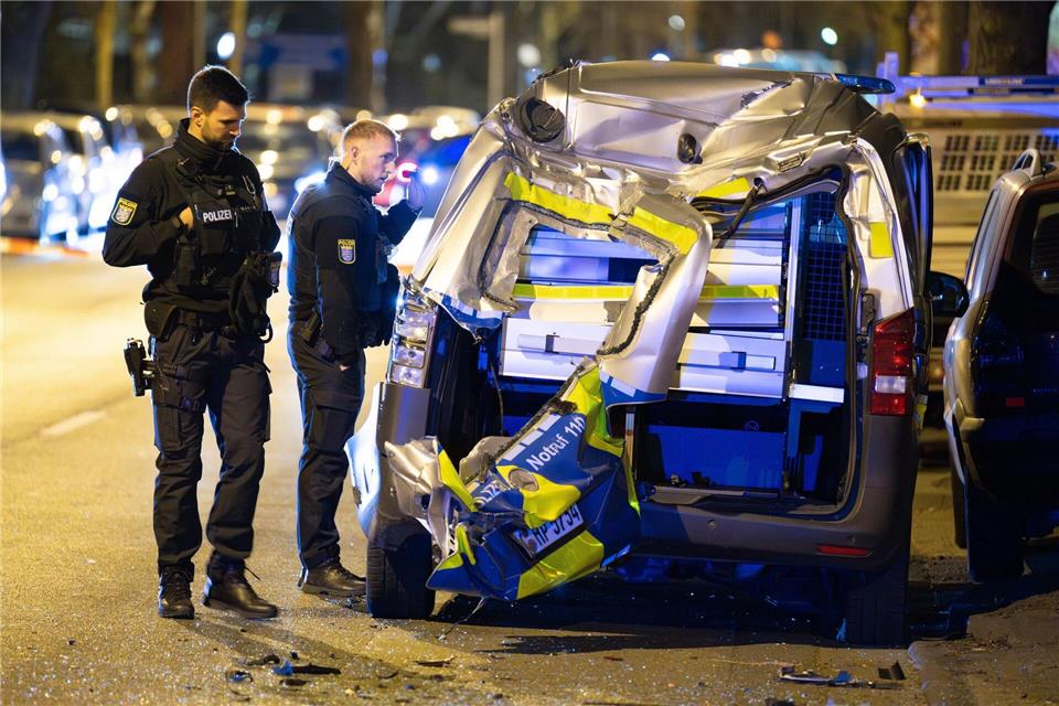 Am späten Abend kommt es in Frankfurt zum Crash. Boris Roessler/dpa