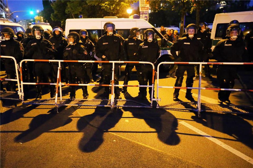 Am zweiten Jahrestag des Massakers in Israel bereitet die Polizei sich auf alle möglichen Szenarien vor. (Archivbild)picture alliance / dpa