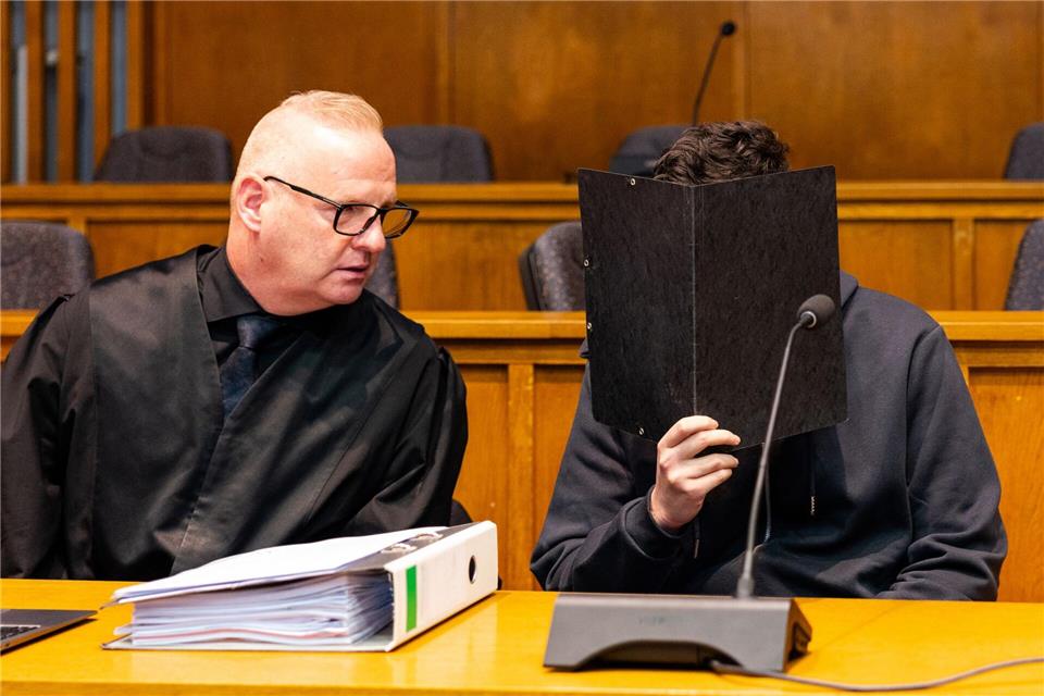 Am zweiten Prozesstag wurden Polizisten befragt, die zur Tatzeit am Tatort waren (Archivbild)Laszlo Pinter/dpa