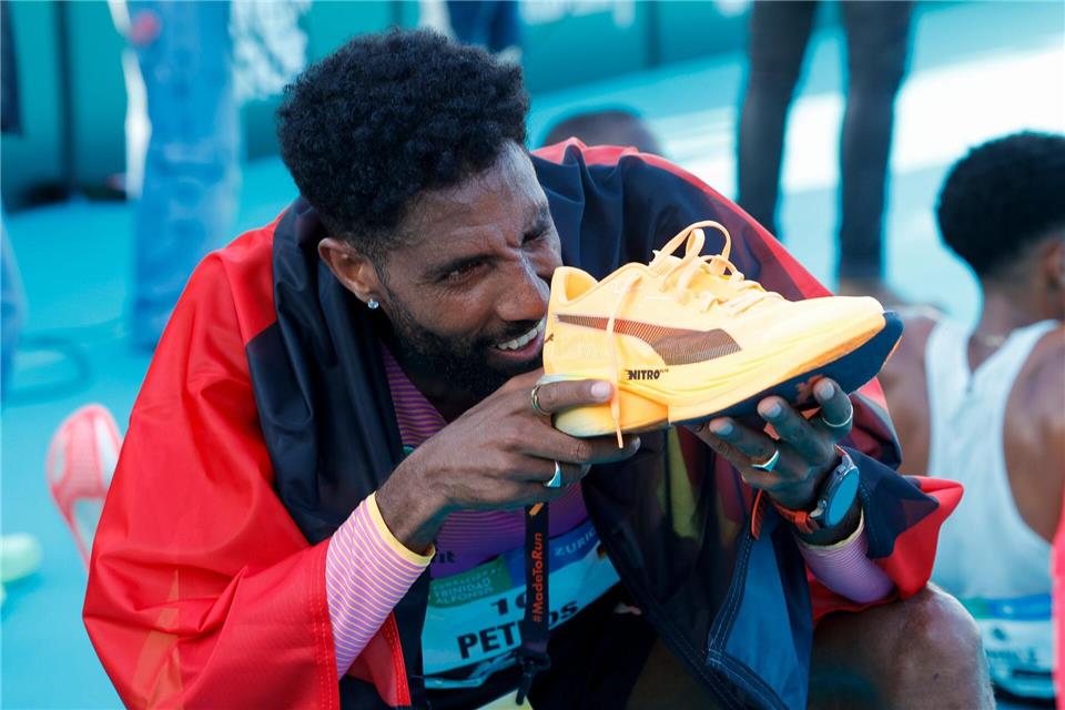 Amanal Petros will seinen deutschen Rekord vom Valencia-Marathon in London verbessern. (Archivbild)David Gonzalez/dpa