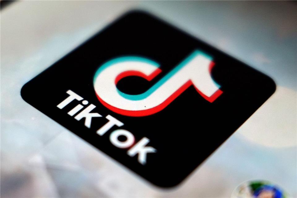 Bericht: Auch Amazon will Tiktok kaufen Amazon soll in letzter Minuten den Hut in den Ring geworfen haben. (Archivbild)Kiichiro Sato/AP/dpa