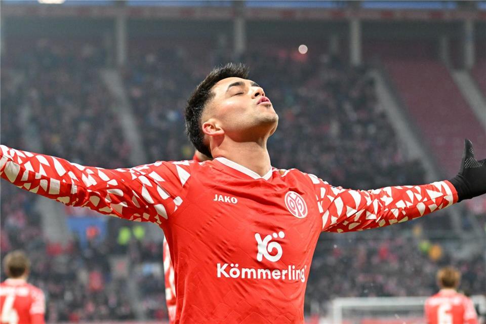 Amiri macht mit seinem Treffer alles klar. Torsten Silz/dpa