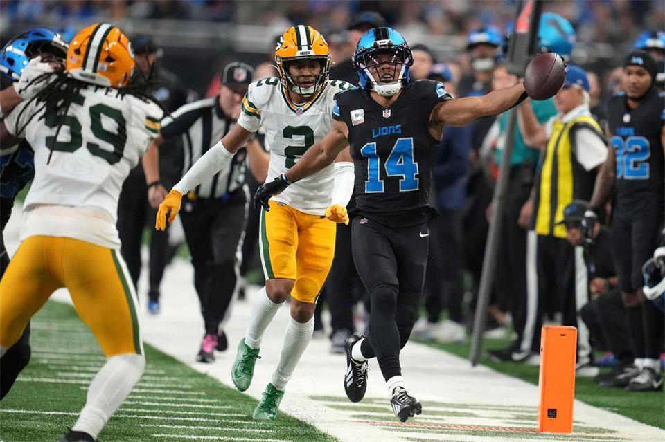 Amon-Ra St. Brown blieb mit Detroit auch gegen die Packers auf Erfolgskurs.Paul Sancya/AP/dpa