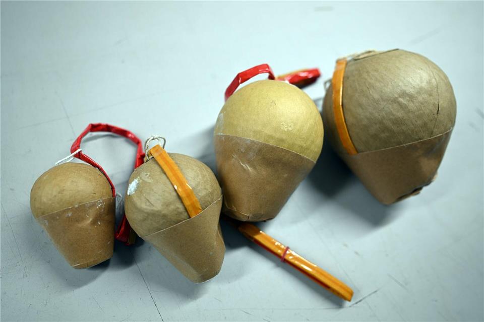 An Silvester war ein Mann in Geseke beim Hantieren mit einer Kugelbombe gestorben. (Symbolbild)Federico Gambarini/dpa