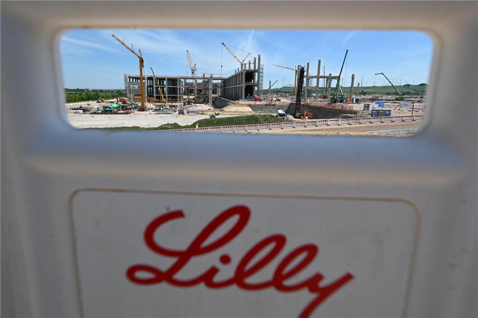 An dem neuen Lilly-Standort in Alzey laufen die Bauarbeiten schon seit Längerem. (Archivbild)Arne Dedert/dpa
