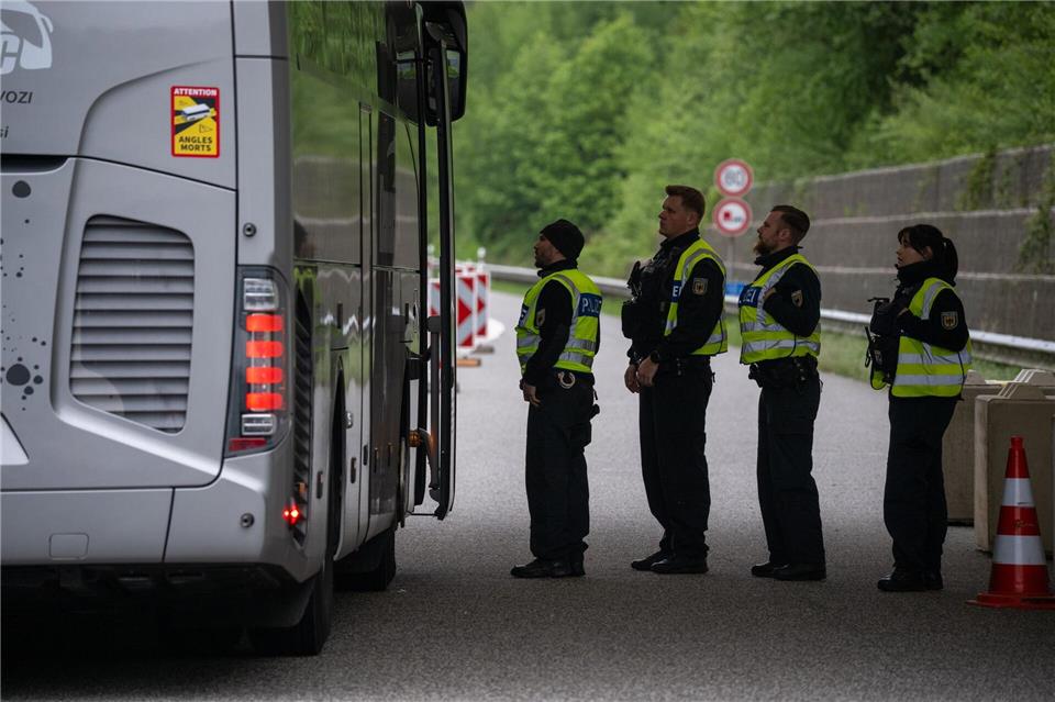 An den fixen Kontrollstationen gibt es auch Kritik.Harald Tittel/dpa