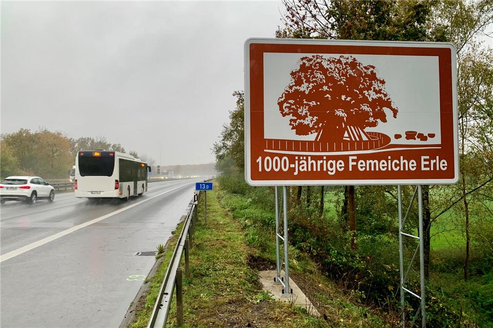 An der A 31 ist bereits eine erste Tafel in Fahrtrichtung Norden aufgestellt worden.