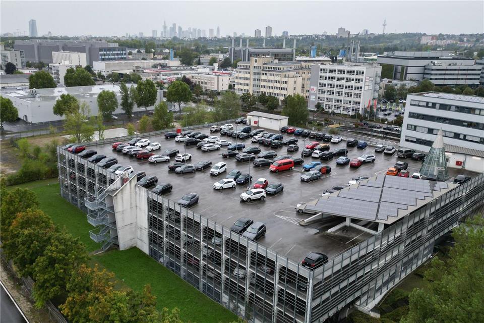 An der Borsigallee im Osten der Stadt sollen als erstes zusätzliche Plätze entstehen. Arne Dedert/dpa