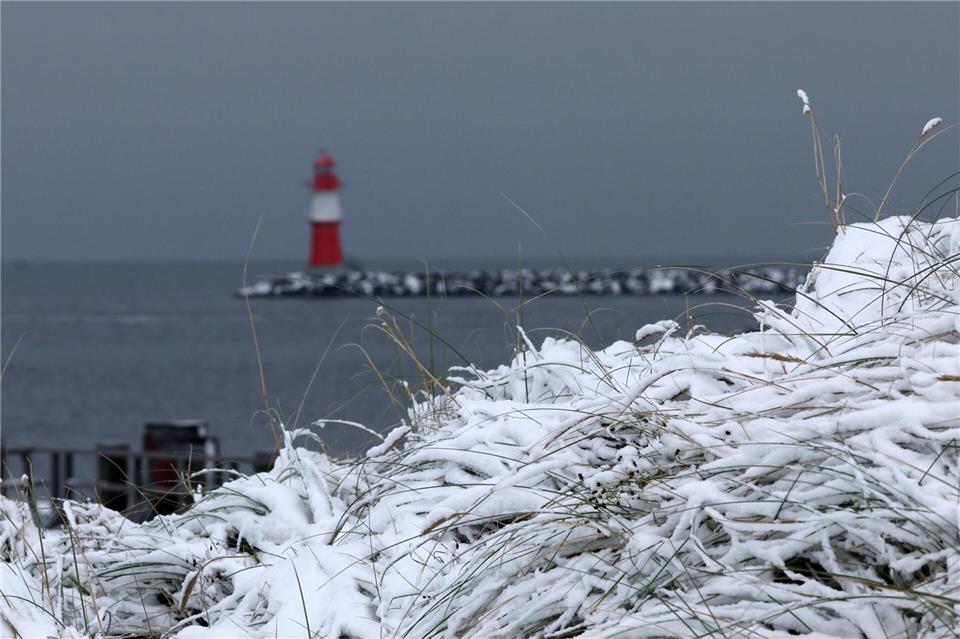 An der Küste ist die Wahrscheinlichkeit für weiße Weihnachten eher gering. (Archivbild)Bernd Wüstneck/dpa