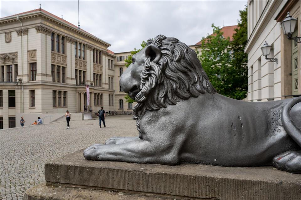 Unirektorin: Auflagen für Lesung zum Nahostkonflikt verletzt  An der Uni in Halle hat es eine umstrittene Lesung gegeben. (Archivbild)Hendrik Schmidt/dpa