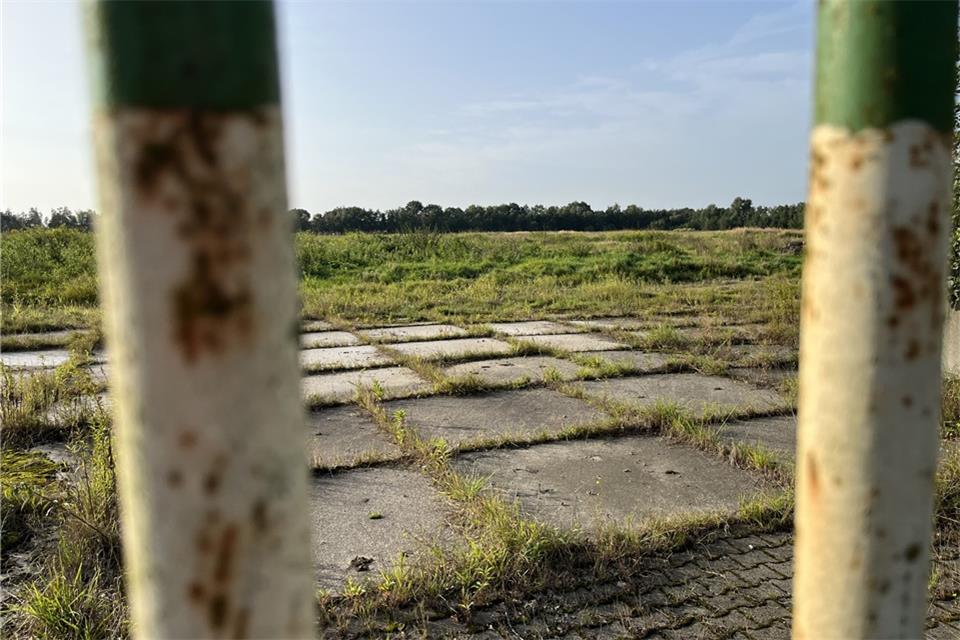 An der ehemaligen Tongrube in Erle sollen drei Windräder entstehen. Der Kreis Borken sprach sich nun, entgegen der Meinung des Gemeinderates, für die Projekte aus.