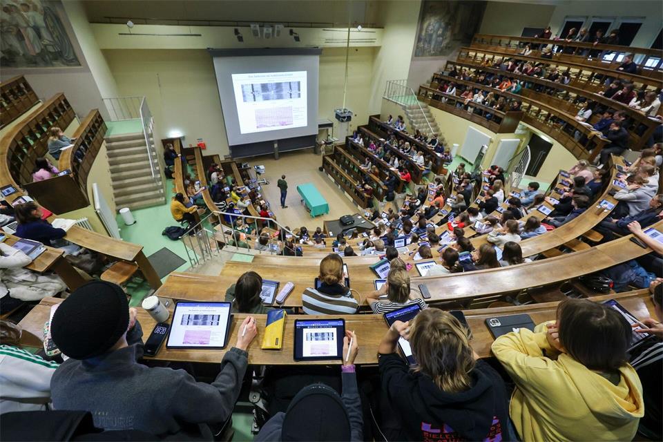 An deutschen Universitäten sind viele ausländische Studierende eingeschrieben.Jan Woitas/dpa