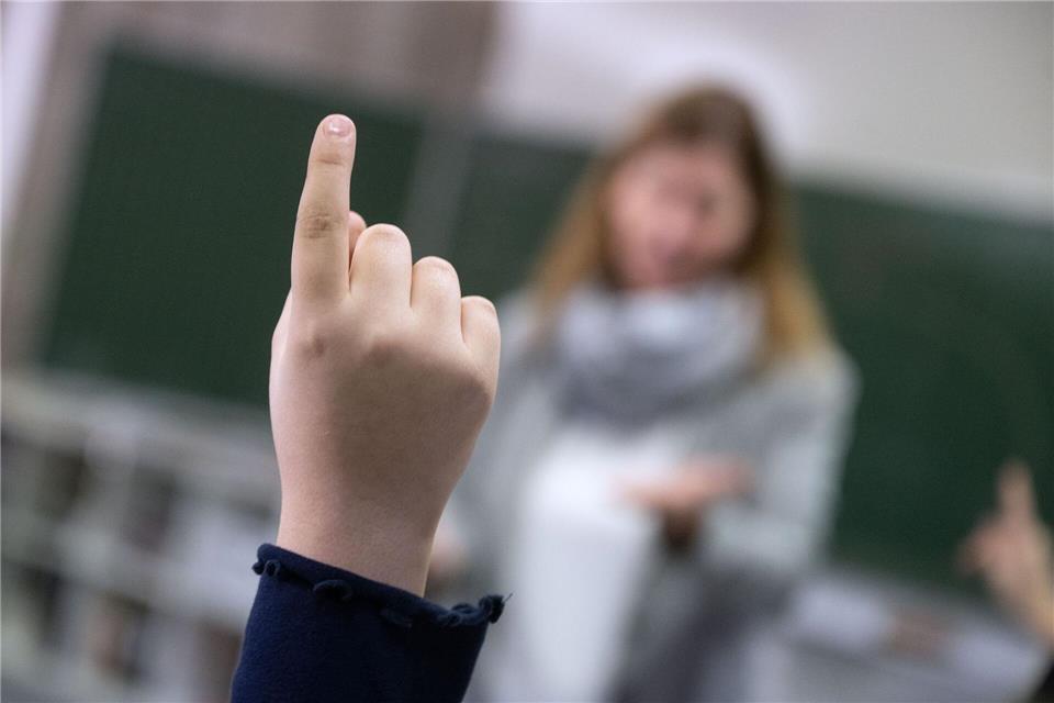 An einer Offenbacher Grundschule ist ein Theaterprojekt zu Gast, es geht um das Thema Respekt. (Symbolbild)Marijan Murat/dpa