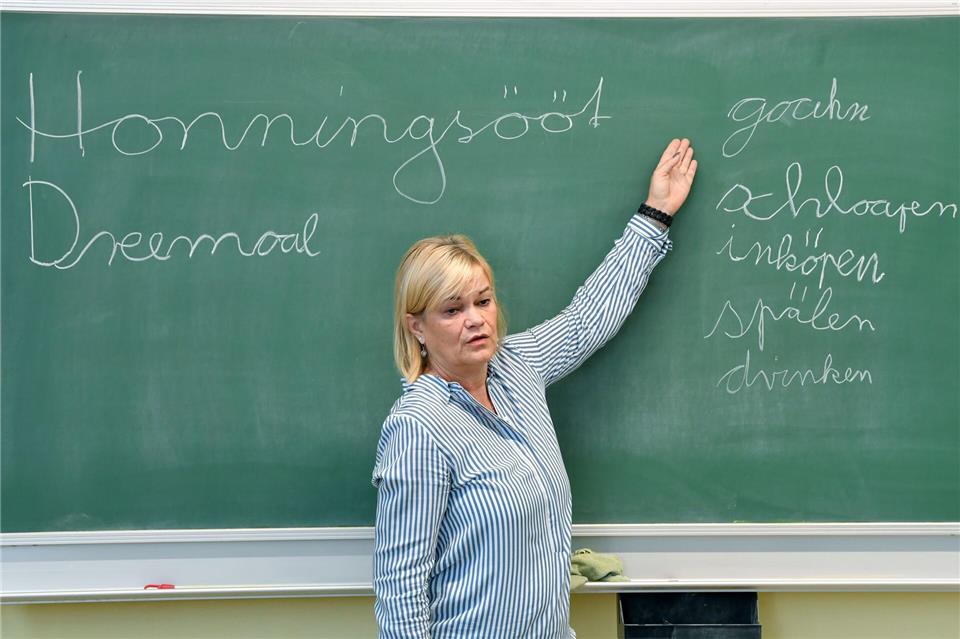 An mehreren Schulen in Mecklenburg-Vorpommern wird Niederdeutsch unterrichtet. Die Schüler durften Vorschläge für das erste „Niederdeutsche Schülerwort des Jahres“ machen. (Symbolbild)Patrick Pleul/dpa-Zentralbild/dpa