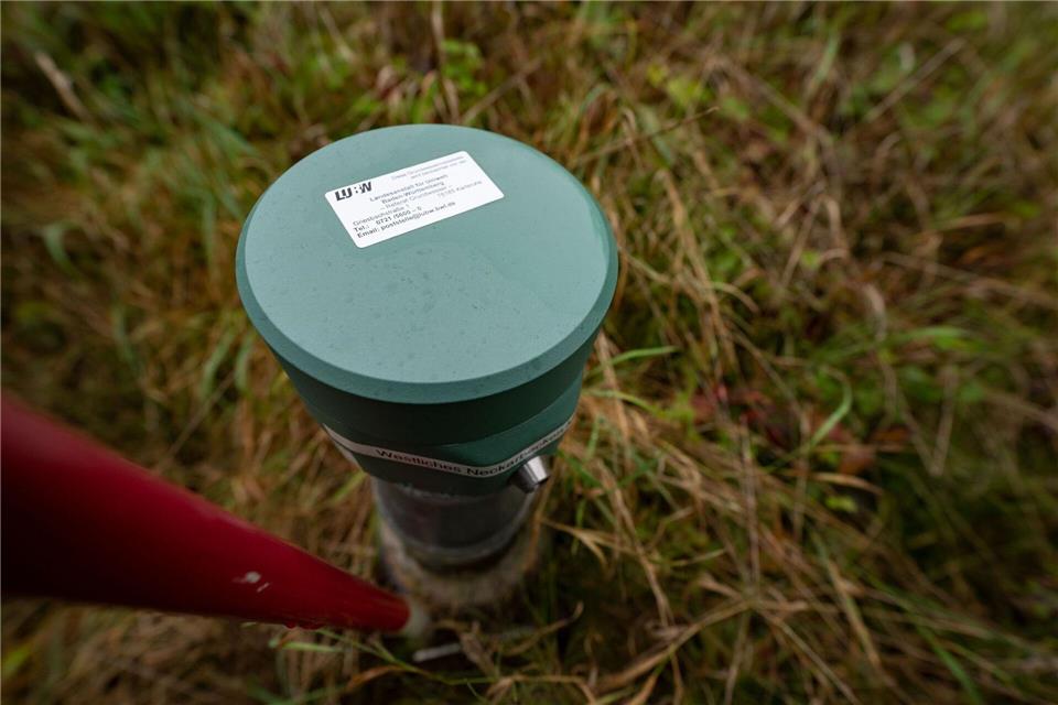 Regen entspannt Grundwasser-Lage in Baden-Württemberg An mehreren Stellen im Land werden die Grundwasserstände gemessen. (Archivbild)Marijan Murat/dpa