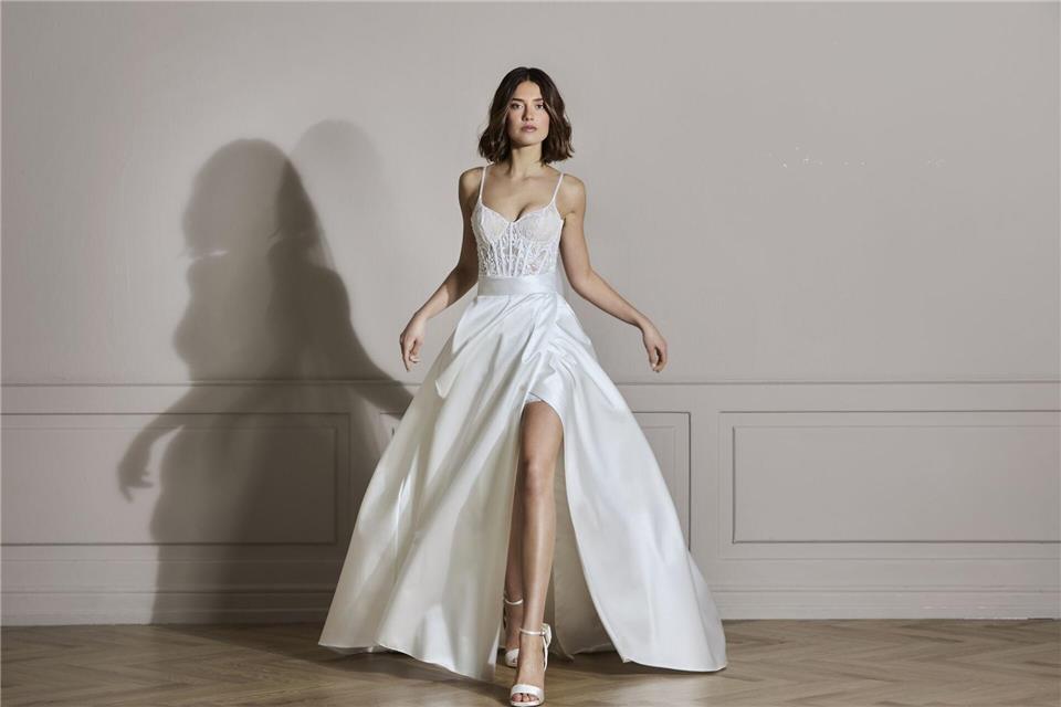 Anderer Rock zum Oberteil gewünscht? Wer mag, kann einzelne Teile des Braut-Outfits je nach Wunsch neu zusammenfügen. Das Stichwort: Mix & Match. Hier ein Beispiel von Diamonds by Lilly.Diamonds by Lilly/dpa-tmn