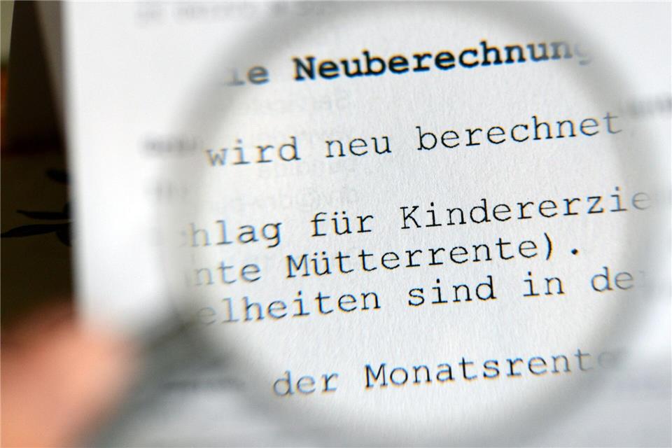 Anders als die Vorgängerregelungen soll die Mütterrente III aus Steuermitteln finanziert werden. (Symbolbild) Jens Kalaene/dpa