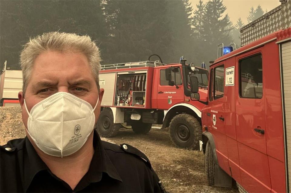 Andre Tenk war mit einer Gruppe von Feuerwehr-Oldtimern als freiwilliger Helfer in Belgien beim Waldbrand im Hohen Venn dabei.
