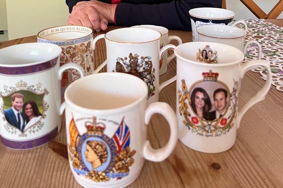 Andrea Sawards Teetassensammlung