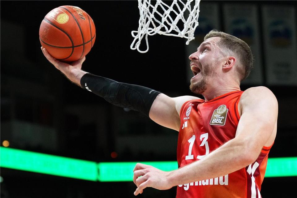 Andreas Obst gelingt mit den Bayern die Überraschung beim Tabellenführer Tel Aviv. (Archivbild)Soeren Stache/dpa