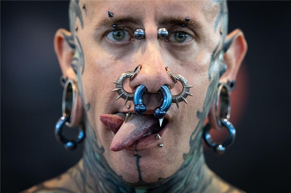 Andrew ist als Tattoo-Model bei der Convention dabei.Boris Roessler/dpa
