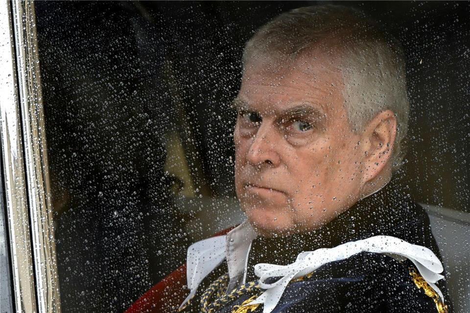„Finale Demütigung“ für Andrew im Epstein-Skandal  Andrew verliert auch die verbliebenen Titel und Ehren. (Archivbild)Toby Melville/Pool Reuters/dpa