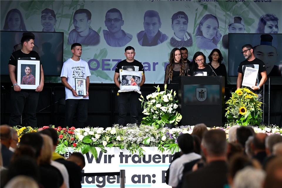 Angehörige berichten mit bewegenden Worten von ihrer Trauer. Sven Hoppe/dpa