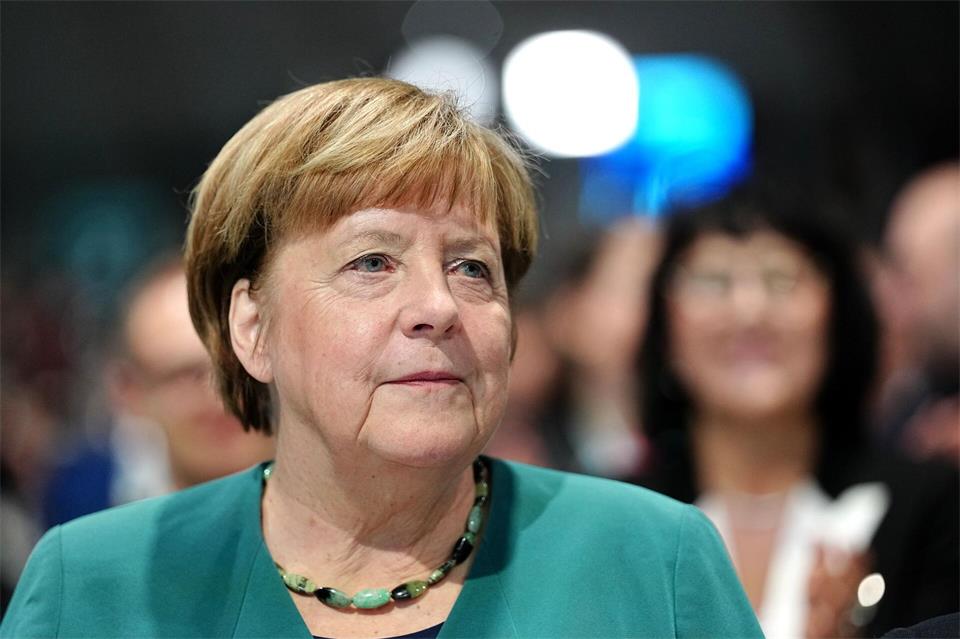 Angela Merkel wird in Augsburg mit dem Preis geehrt. (Archivbild)Kay Nietfeld/dpa