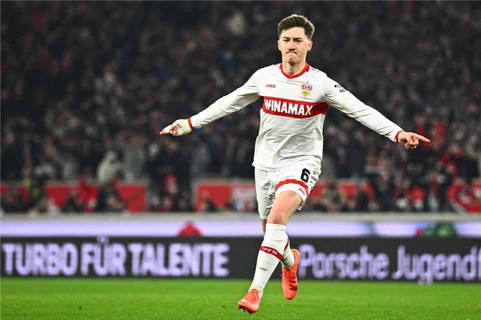 Angelo Stiller soll beim FC Liverpool auf der Liste stehen.Tom Weller/dpa