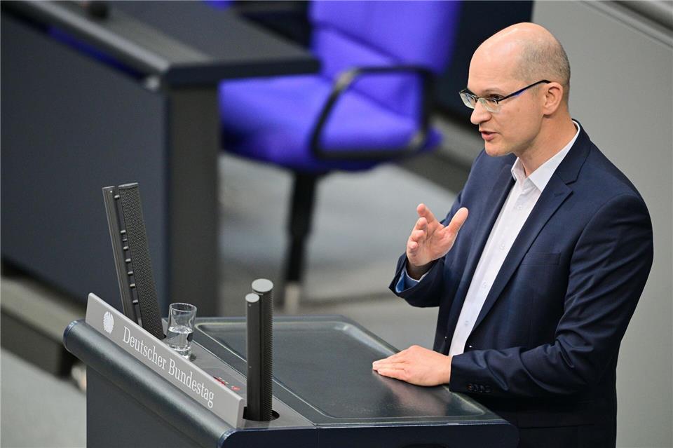 Angesichts der umstrittenen Anstellung von Familienmitgliedern bei Abgeordneten plädiert Möller für eine Satzungsänderung seiner Partei. (Archivbild)Sebastian Christoph Gollnow/dpa