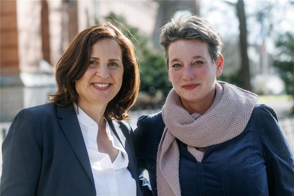 Anke Erdmann (rechts) ist neue Bürgerbeauftragte in Schleswig-Holstein.Markus Scholz/dpa