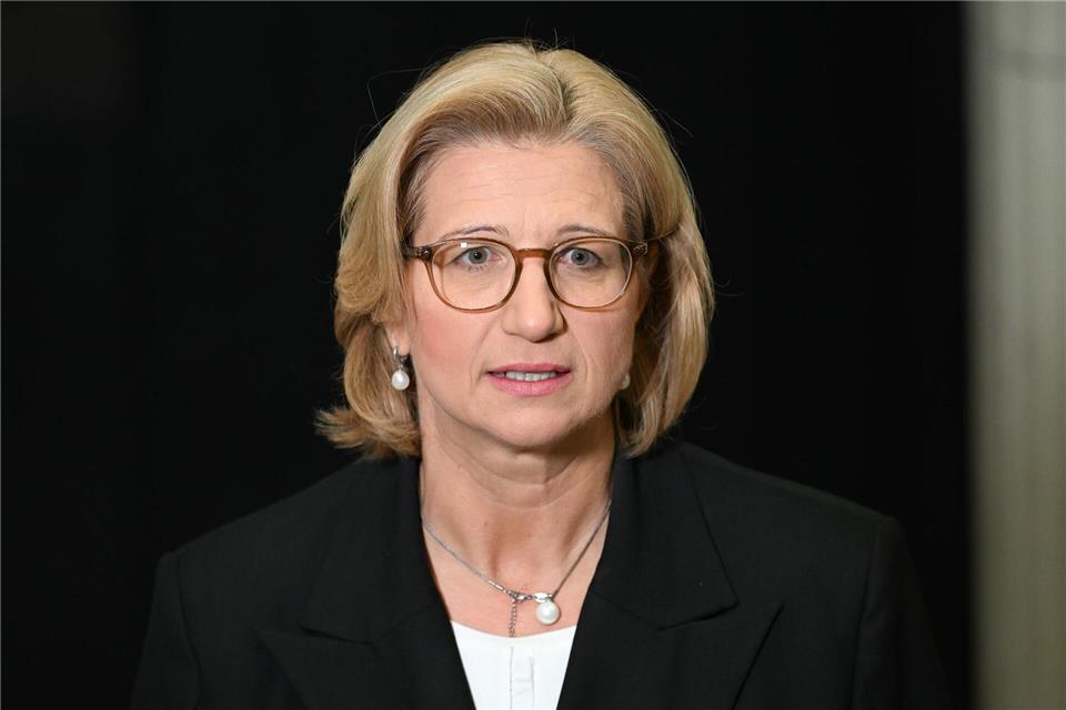 Anke Rehlinger begrüßt die Entlastungen für Autofahrer. (Archivbild)Soeren Stache/dpa