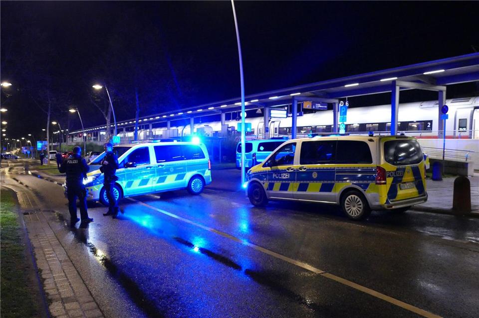 Anklage nach Anschlag in ICE erhoben. (Archivbild)Marius Fuhrmann/dpa