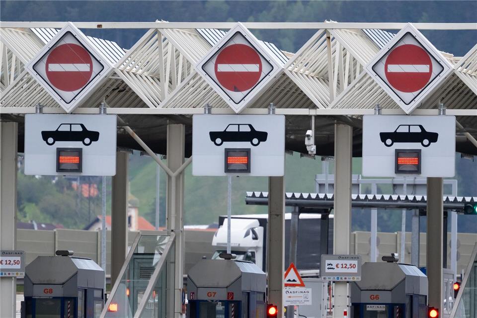 Anlässlich der Brenner-Blockade am 30. Mai kommt es bereits an der Landesgrenze von Tirol zu Verkehrskontrollen.Sven Hoppe/dpa