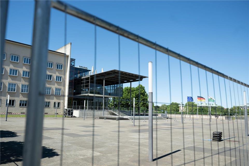 Anlass der Bauarbeiten ist eine geplante Modernisierung und der Bau von zwei neuen Gebäudekomplexen.Sebastian Kahnert/dpa