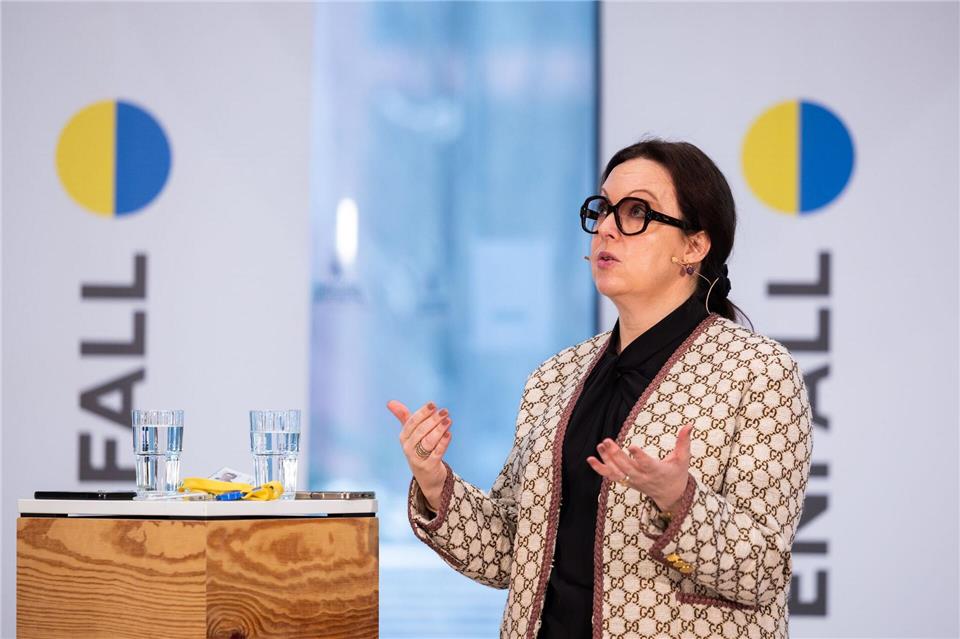 Anna Borg spricht am Hamburger Vattenfall-Standort zu Mitarbeitern. Ulrich Perrey/dpa