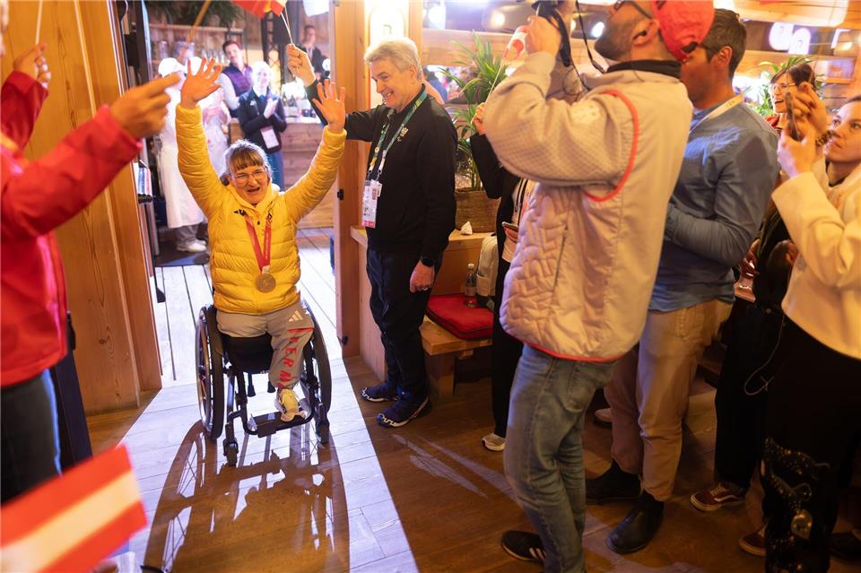 Anna-Lena Forster wird gefeiert. Philipp von Ditfurth/dpa