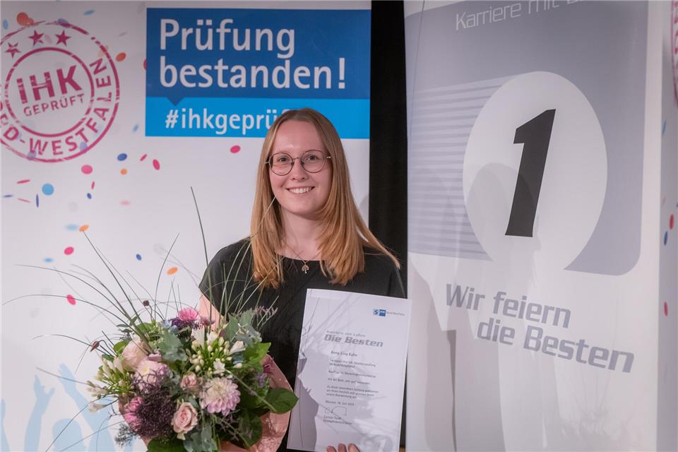 Anna-Lina Kuhn aus Borken hat bei einer Coesfelder Firma ihre Ausbildung mit der Note eins abgeschlossen.
