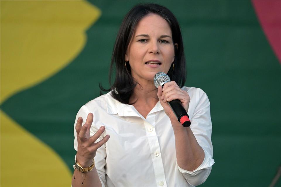 Annalena Baerbock will an ihrem Ukraine-Kurs festhalten. (Foto aktuell) Michael Bahlo/dpa