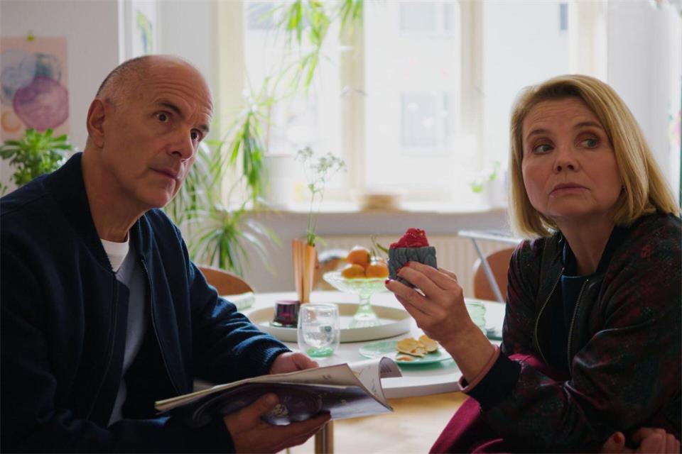 Annette Frier und Christoph Maria Herbst verkörpern Anne und Erik Merz.Brendan Uffelmann/ZDF/dpa