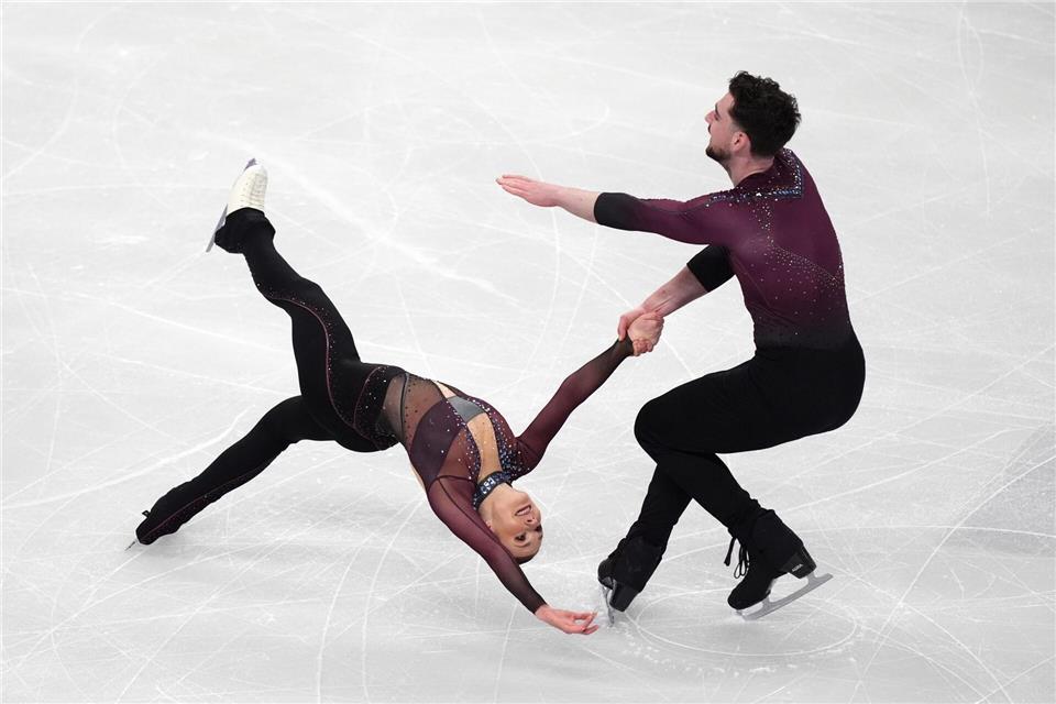Annika Hocke und Robert Kunkel belegten bei der Eiskunstlauf-EM den vierten Platz.Mike Egerton/PA Wire/dpa