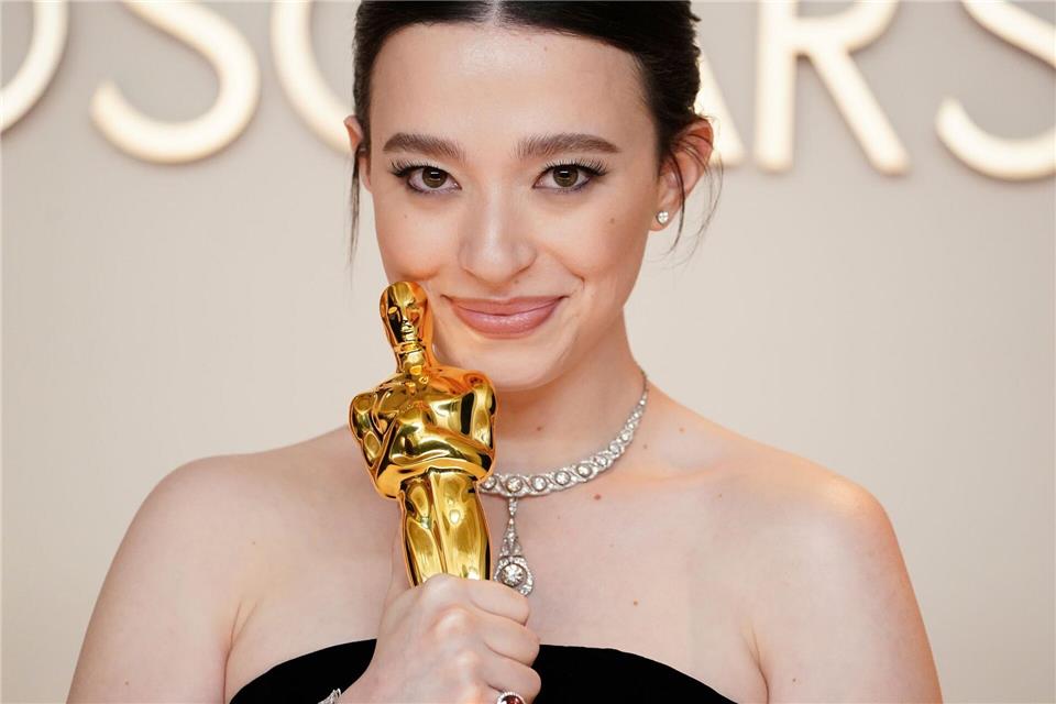 „Anora“-Darstellerin Mikey Madison setzte sich bei den Oscars dieses Jahr in der Kategorie „Beste Hauptdarstellerin“ gegen Cynthia Erivo („Wicked“), Karla Sofía Gascón („Emilia Pérez“), Fernanda Torres („Für immer hier“) sowie Demi Moore („The Substance“) durch.Jordan Strauss/Invision/AP/dpa