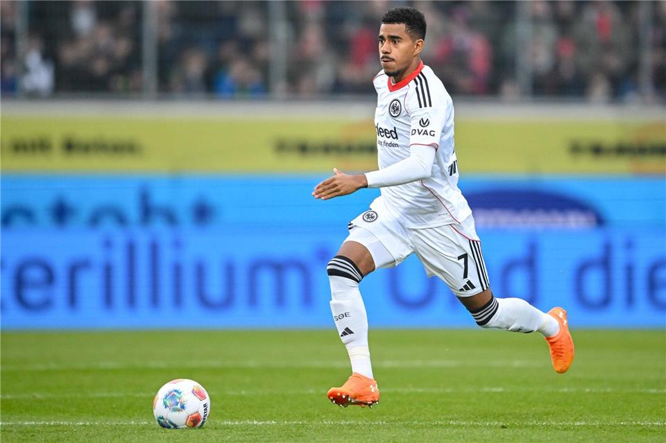 Ansgar Knauff zeigt sich unbeeindruckt von den Spekulationen um einen neuen Trainer. (Archivbild)Harry Langer/dpa